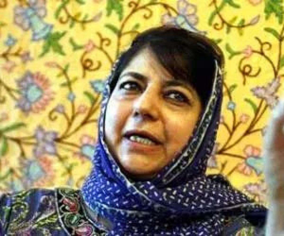 Mehbooba directs forces to strictly follow standard operating procedure during crowd control, avoid harm to civilians