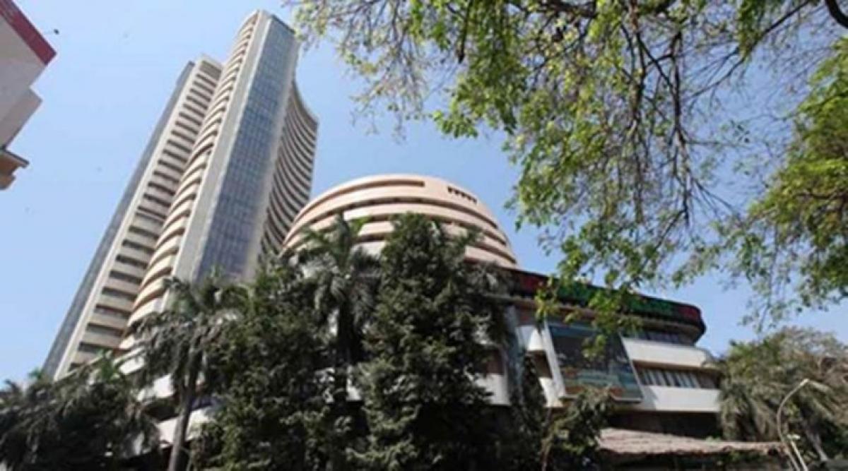 Sensex trades flat in early session