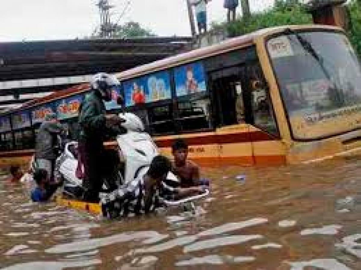 Water woes continue to plague Chennai post heavy rains