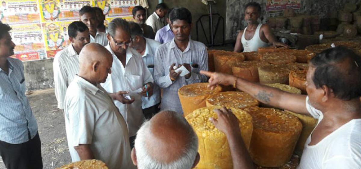 Jaggery fetches record price