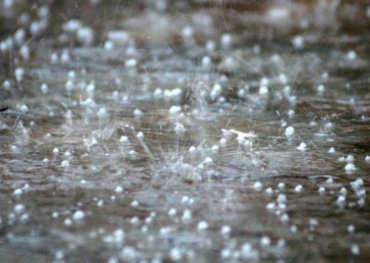 Hailstorm hits Karimnagar
