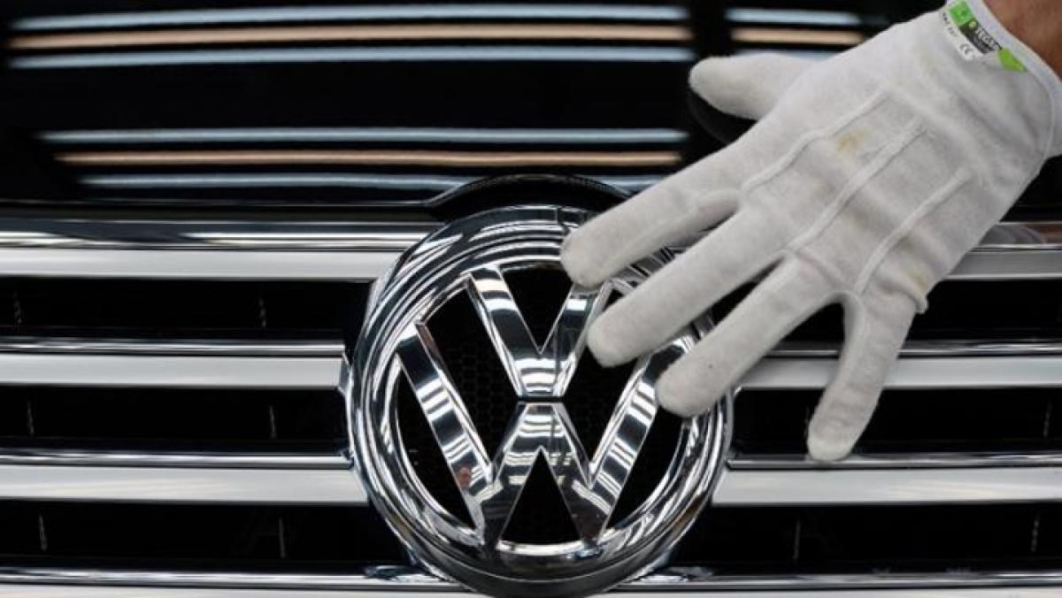 Volkswagen violated emission rules in larger engines: US