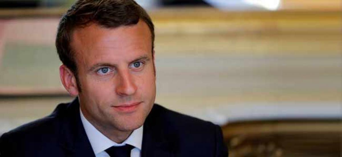 Frances Macron heads for crushing parliamentary majority