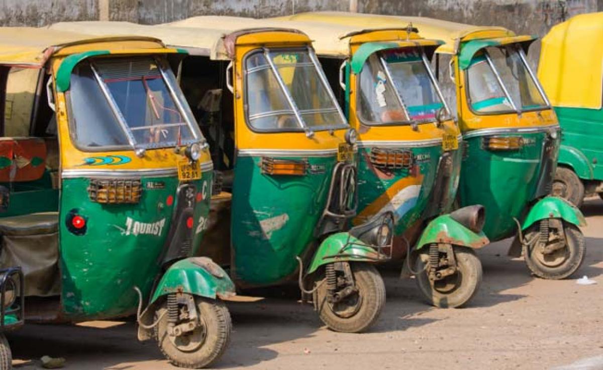 Auto-Rickshaw Aggregator Jugnoo Ties Up With Trainman