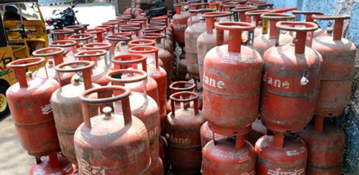 Indian Oil hikes jet fuel prices, cuts non-subsidised LPG rate