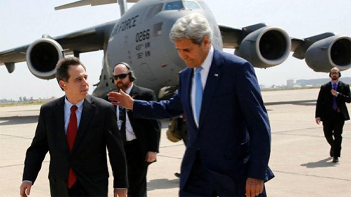 John Kerry arrives in Japan for landmark Hiroshima visit