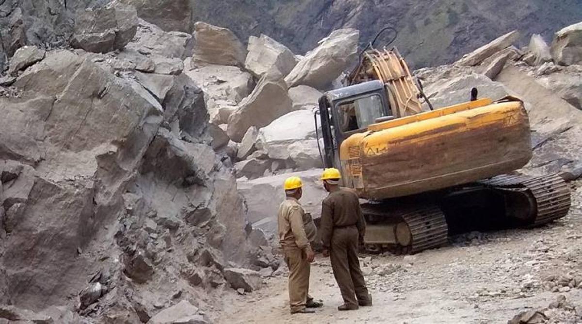 Six workers crushed to death in Andhra quarry