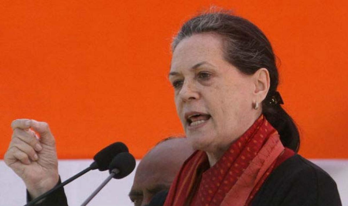 Nanded train mishap in Anantapur: Sonia Gandhi offers condolences