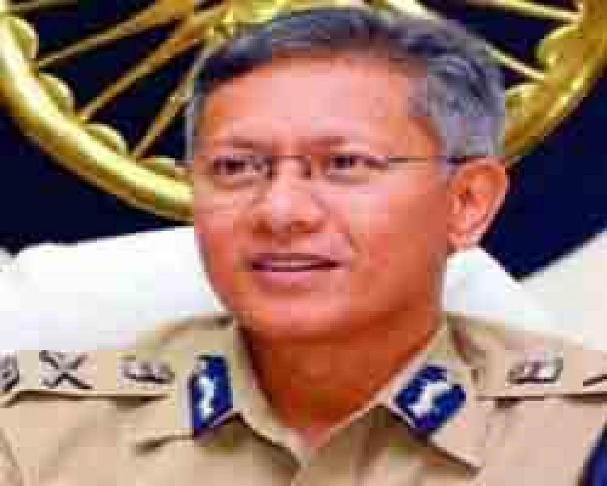 Vijayawada Police Commissioner received 600 complaints in Call money scam