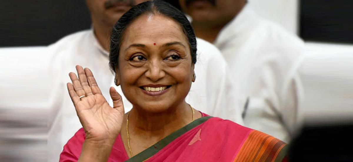 Why should caste be an issue in presidential poll: Meira Kumar