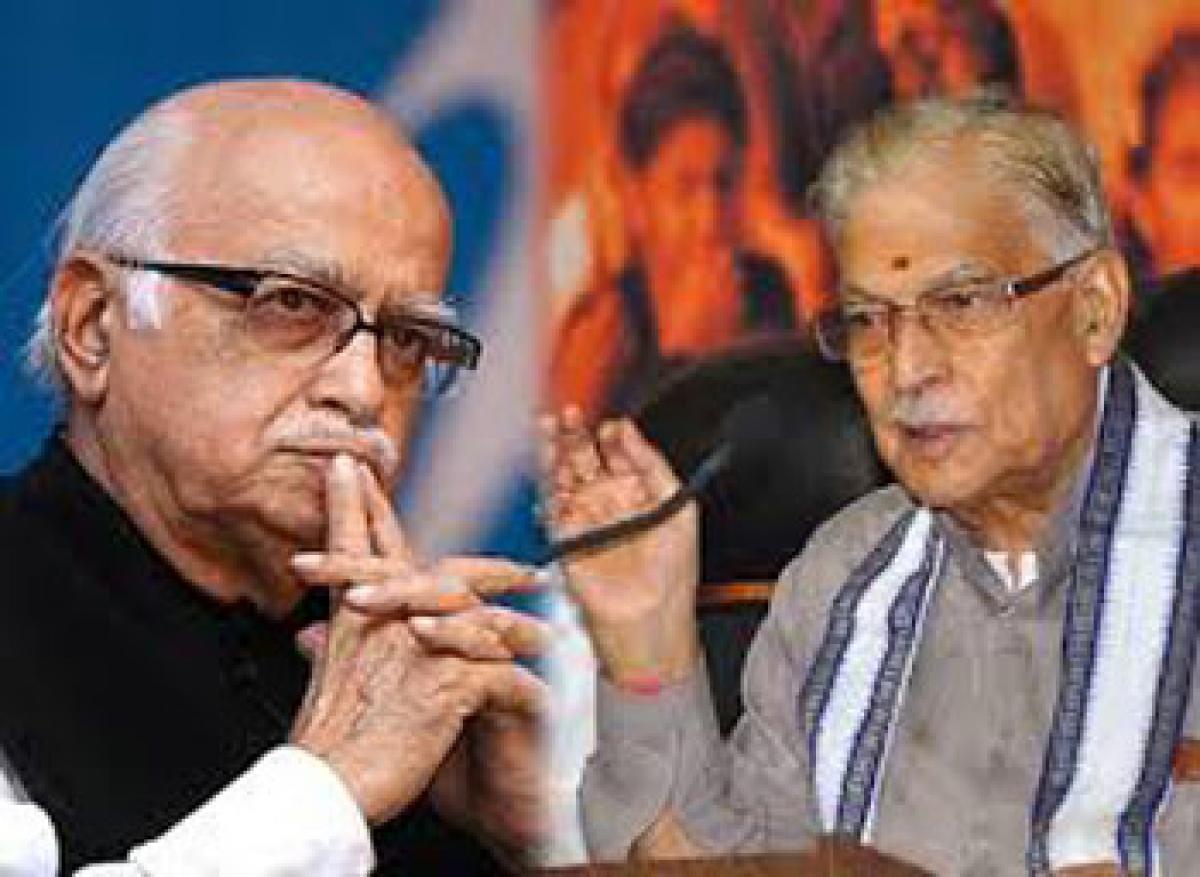 Advani leads veterans revolt against Modi