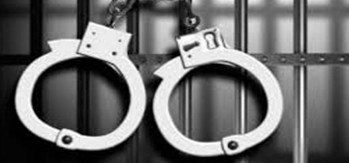 Techie held for threatening bank staff with knife