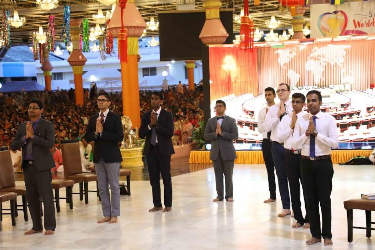 Photos: Sathya Sai World Youth Festival 2016 at Prashanthi Nilayam Day 2, Evening