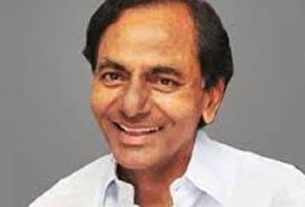 KCR invites High Court CJ for Chandi Yagam