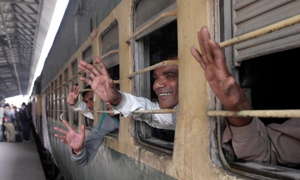 218 fishermen freed from Pak prison arrive in India