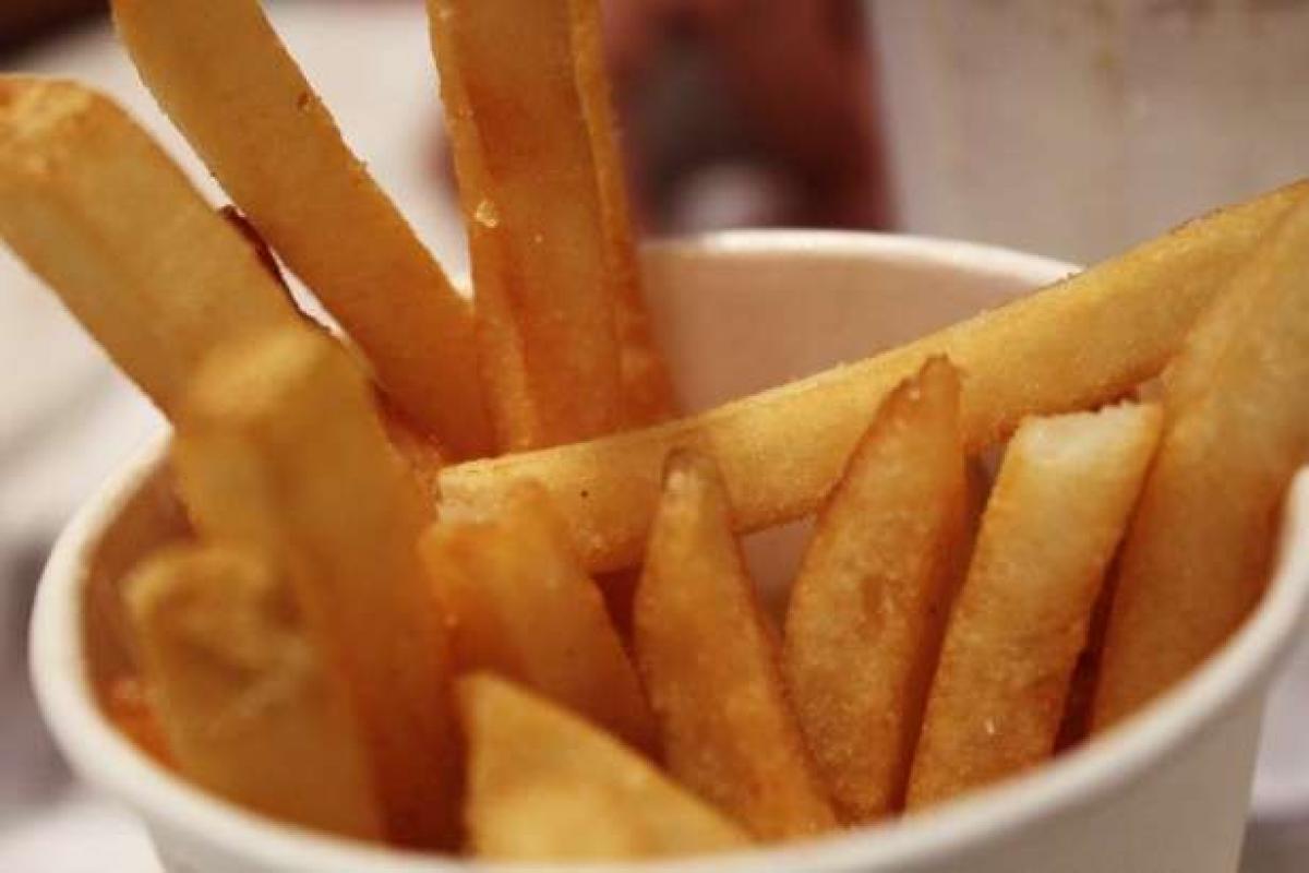 Junk food will increase you blood sugar levels just like type 2 diabetes