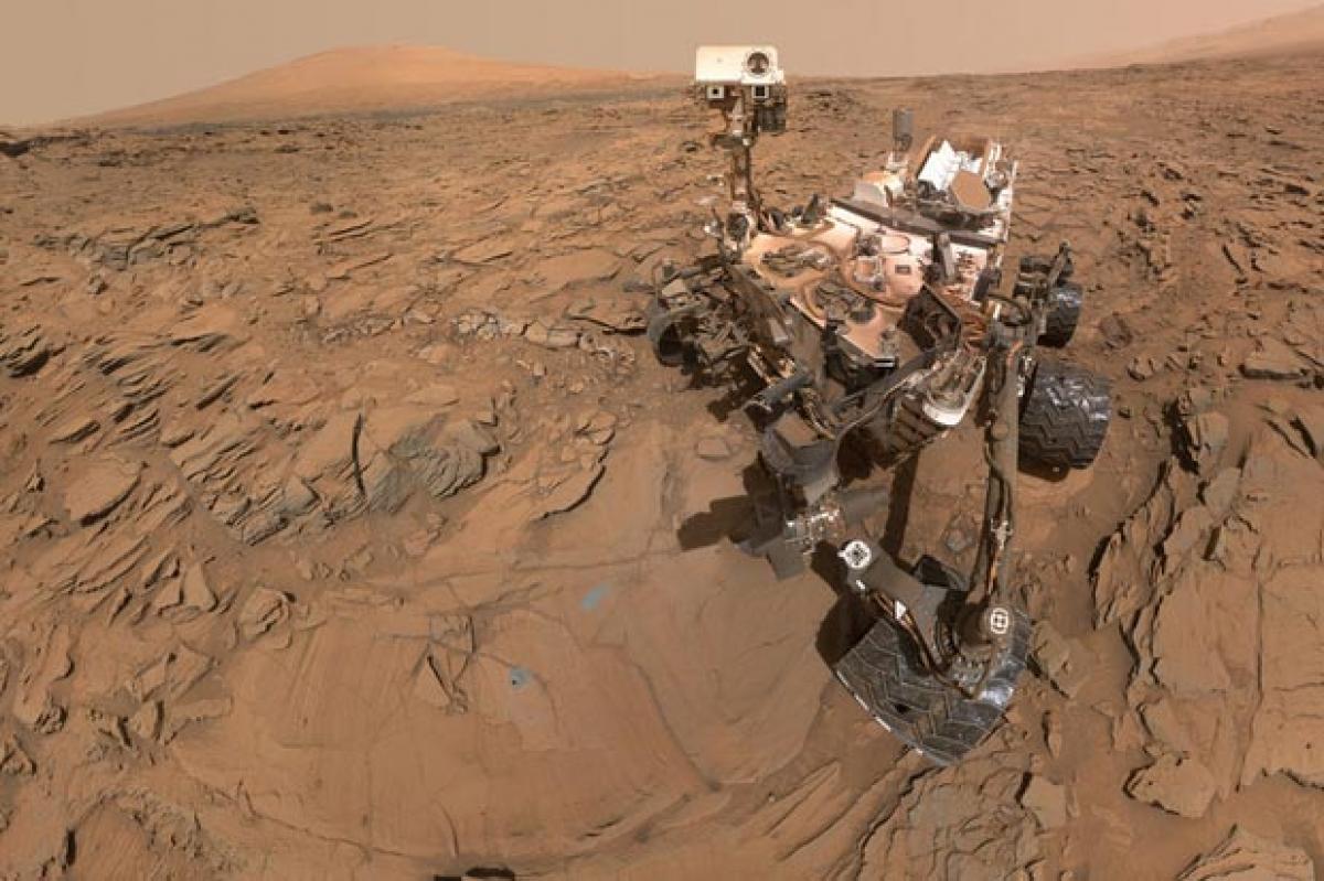 NASA reconnects with Mars rover Curiosity