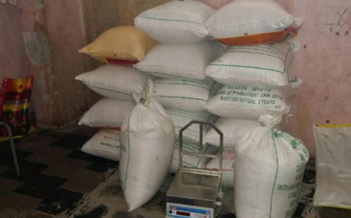 3 held for selling 8 quintals of PDS rice