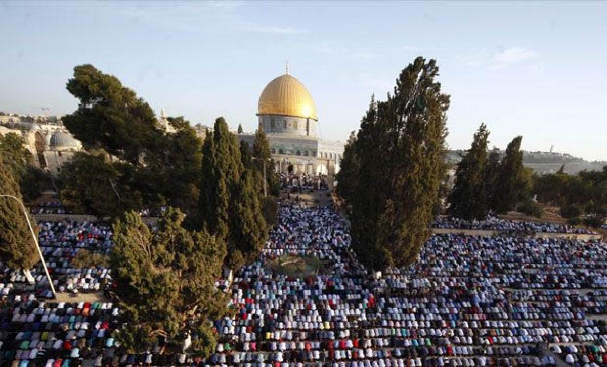 Fresh clashes at Al-Aqsa mosque compound in Jerusalem