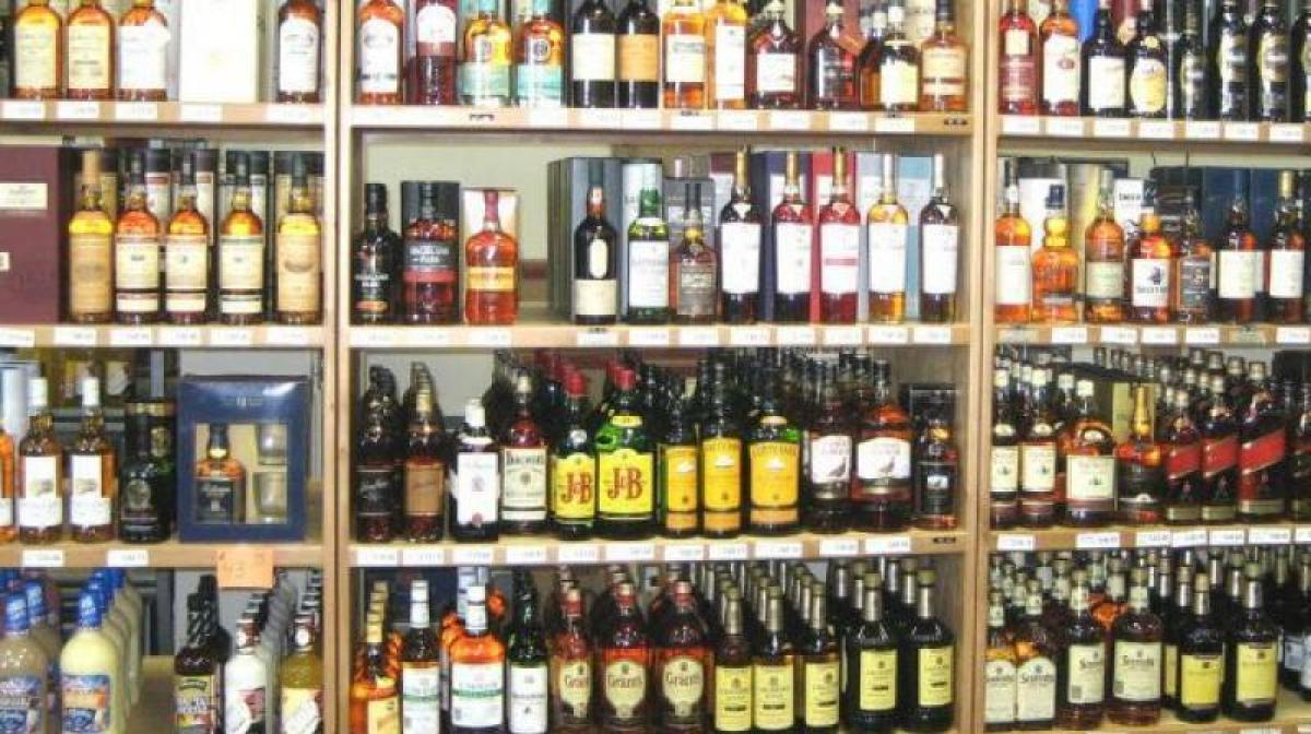 Kerala protests liquor shops near schools, residential areas