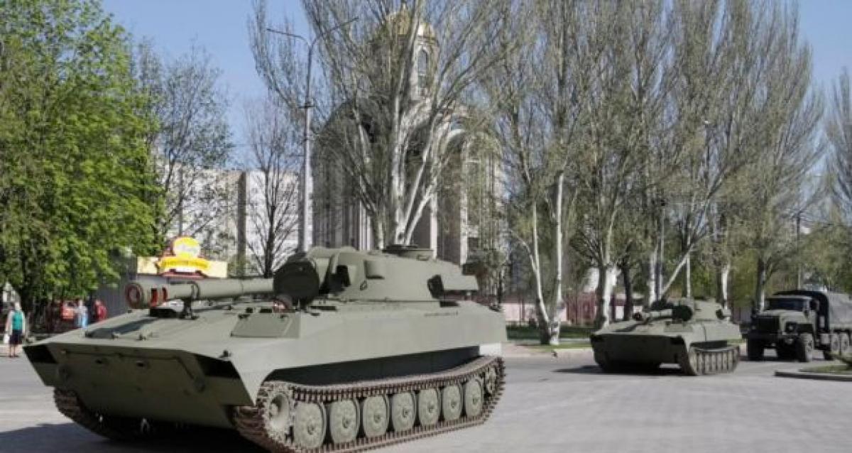 Ukrainian military, Russian separatists accuse each other of shelling in Donetsk