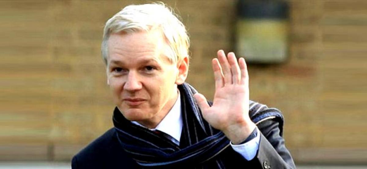 Wikileaks founder Julian Assanges internet cut shortly after releasing Clintons Goldman Sachs speeches