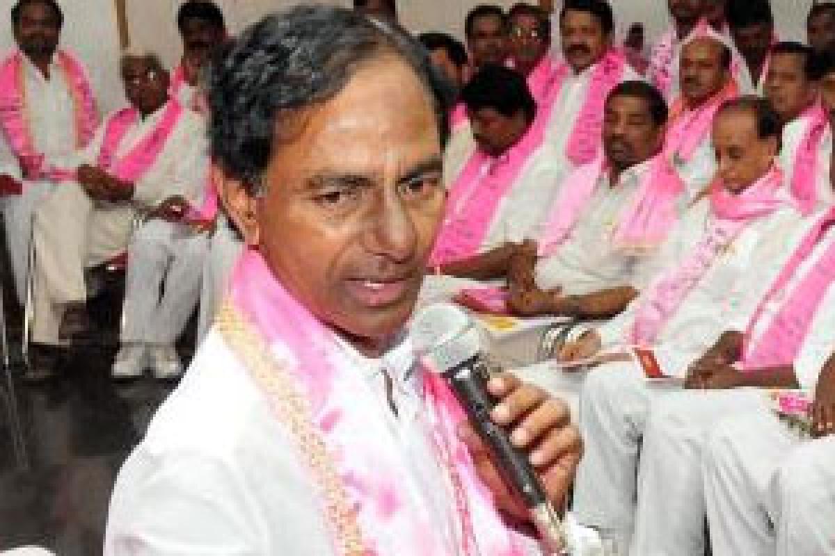 KCR holds meet with Warangal cadre TRS leaders over By polls