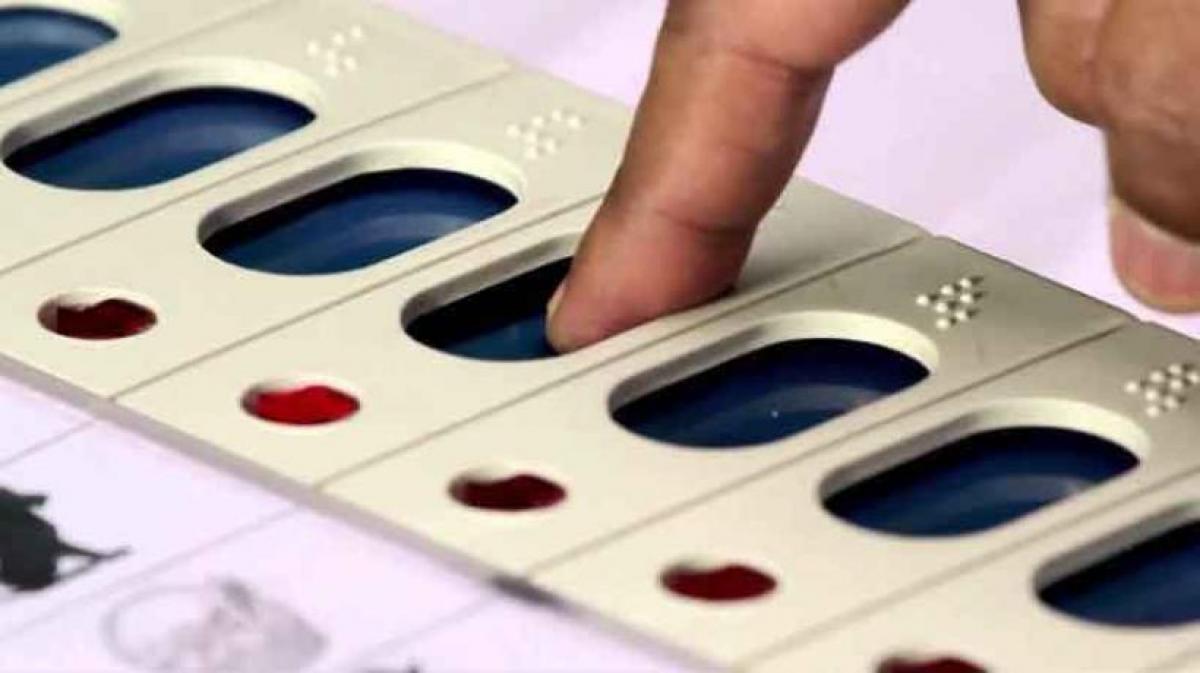 Bahujan Samaj Party Stages Sit In In Ghaziabad, Allege Manipulation In Voting Machines