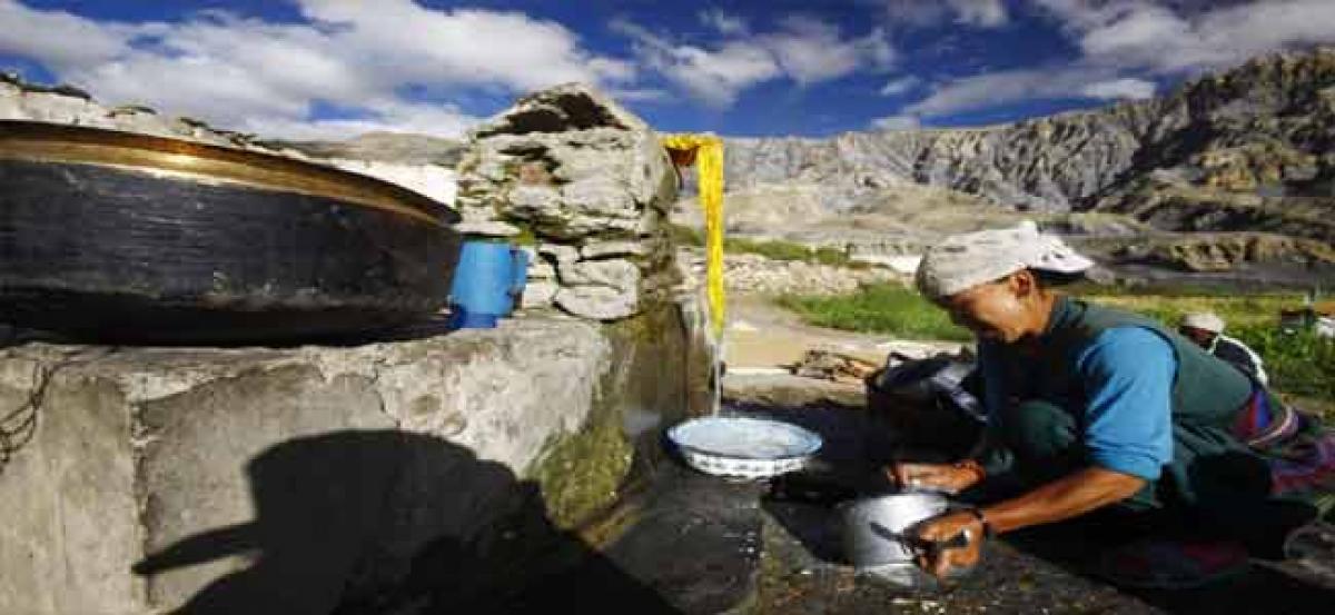 Acute water crisis in Nepal as springs dry up