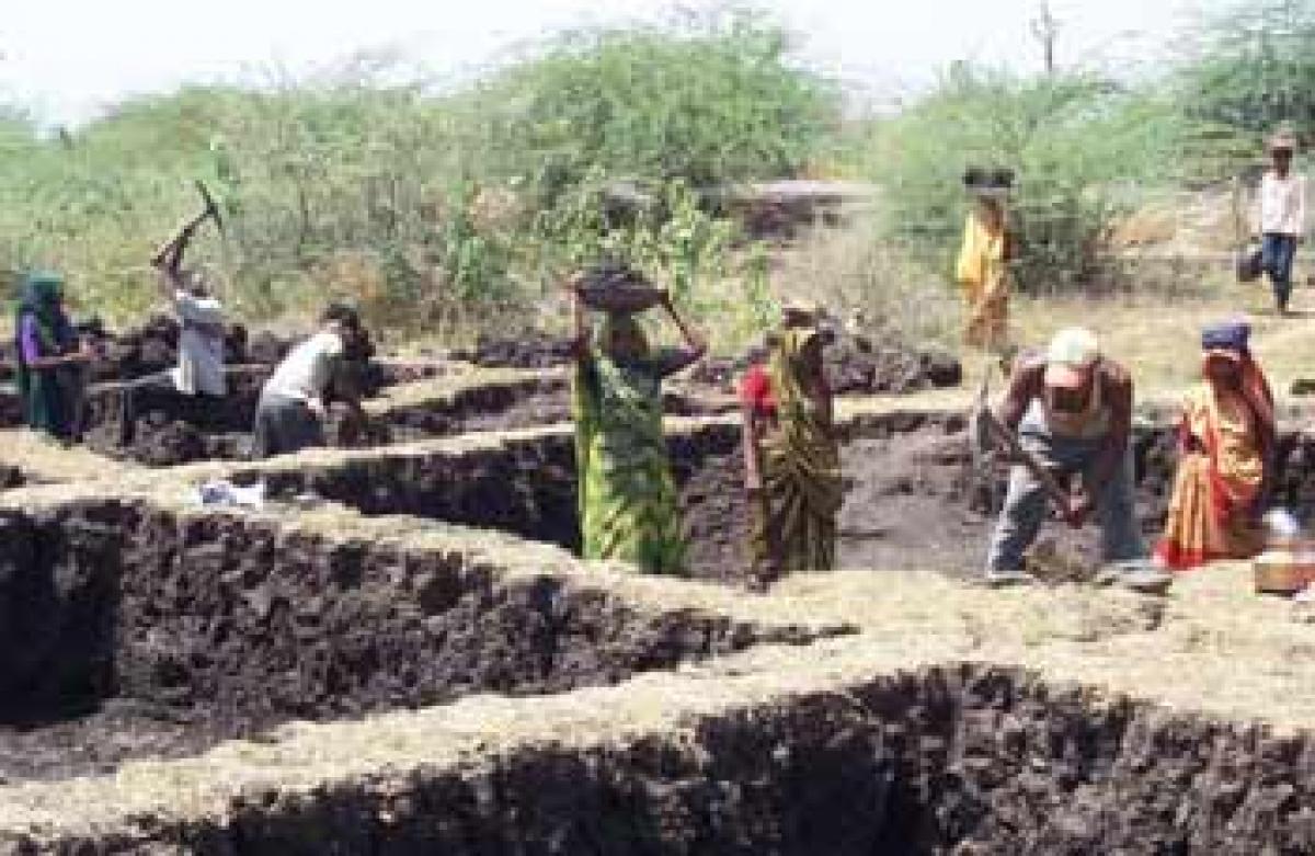 MGNREGA fails to stop migration