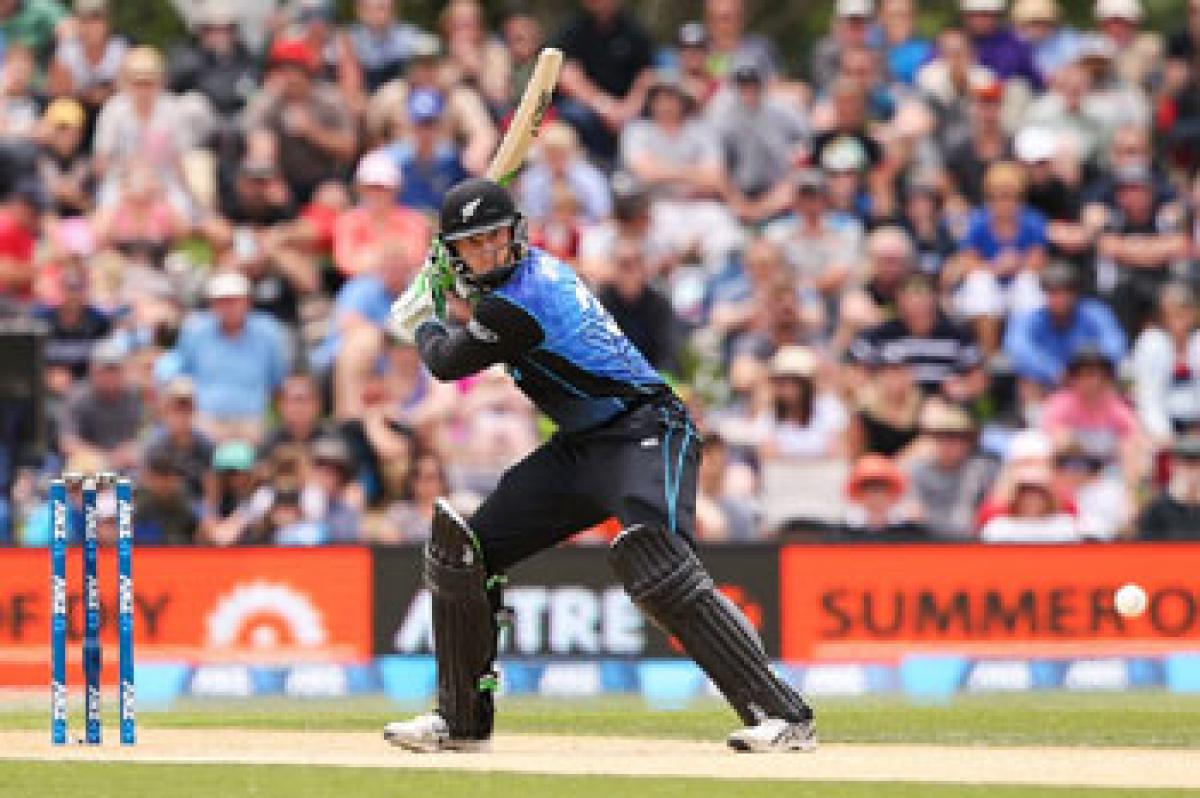 New Zealand thrash Lanka by 10 wickets