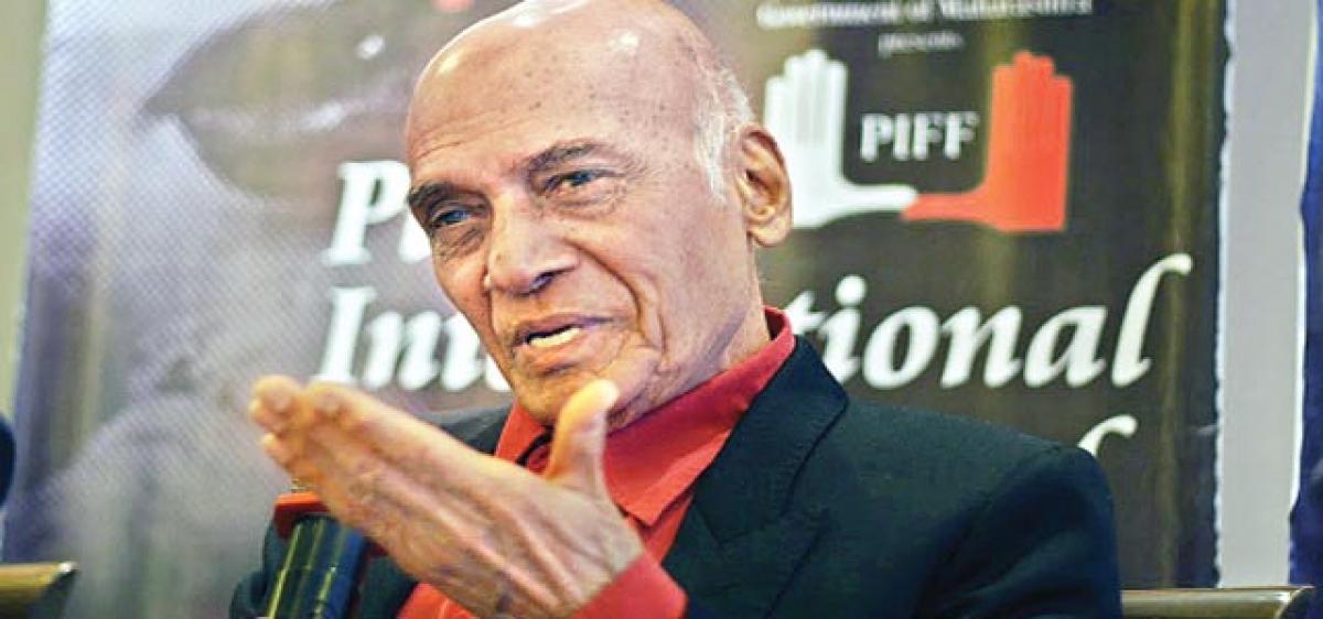 Khayyam launches his jukebox at 90!