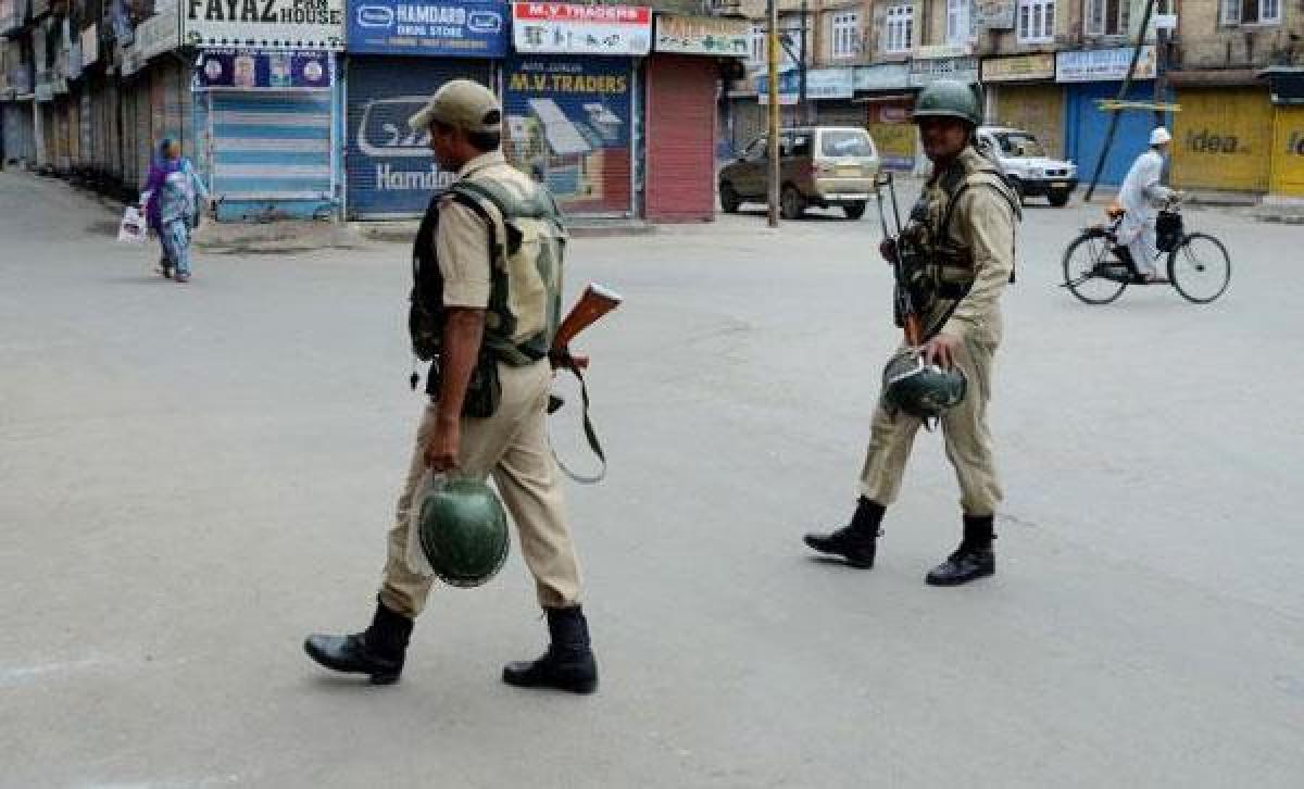 Protest shutdown affects life in Kashmir