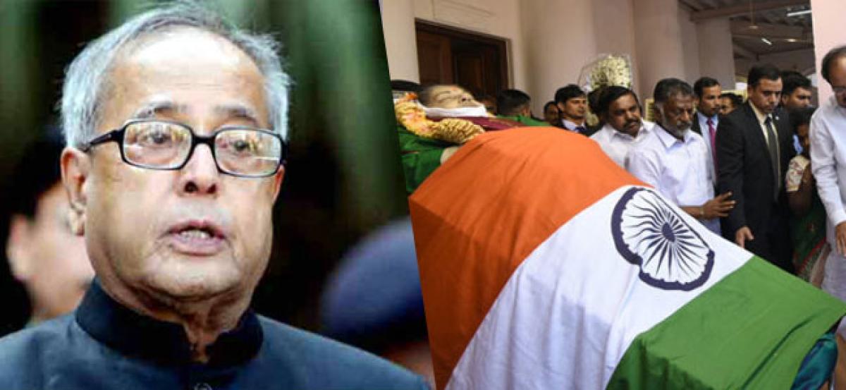 Pranab pays last respects to Jayalalithaa