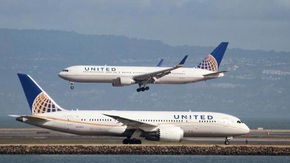 United pledges to review policies on removal of passengers
