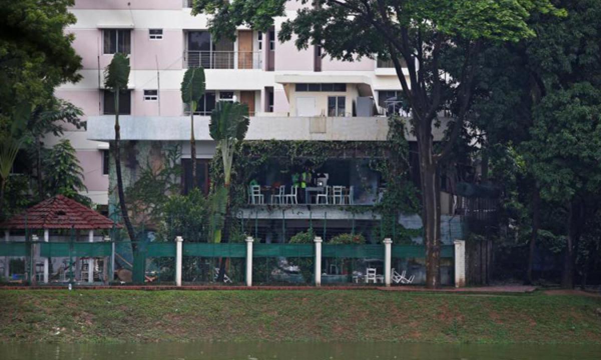 Bangladesh Security forces arrests four Islamist miliant group members behind Dhaka cafe attack