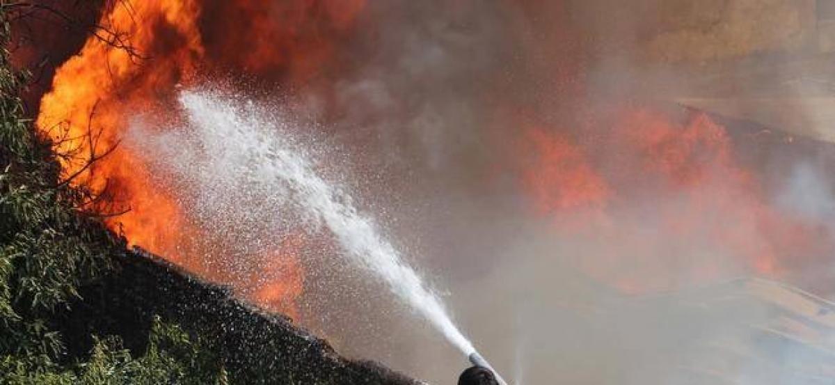 Fire at furniture godown in Thane