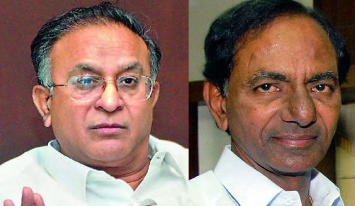 Jaipal Reddy calls KCRs administration directionless