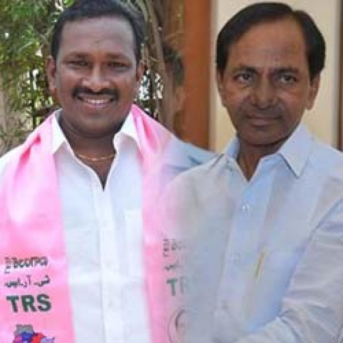 Pasunuri Dayakar attributes TRS victory to KCR