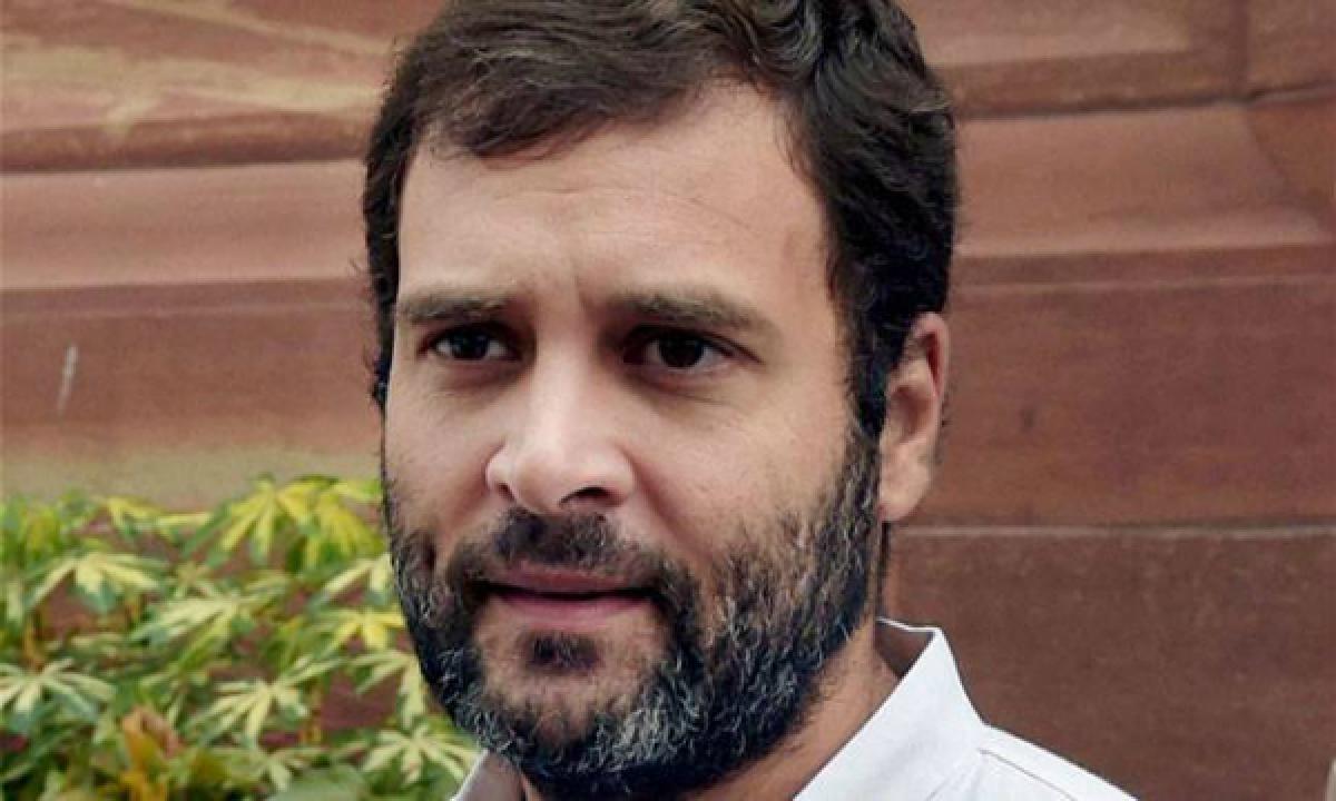 Delhi Police detaines Rahul Gandhi while trying to meet ex-soldiers family