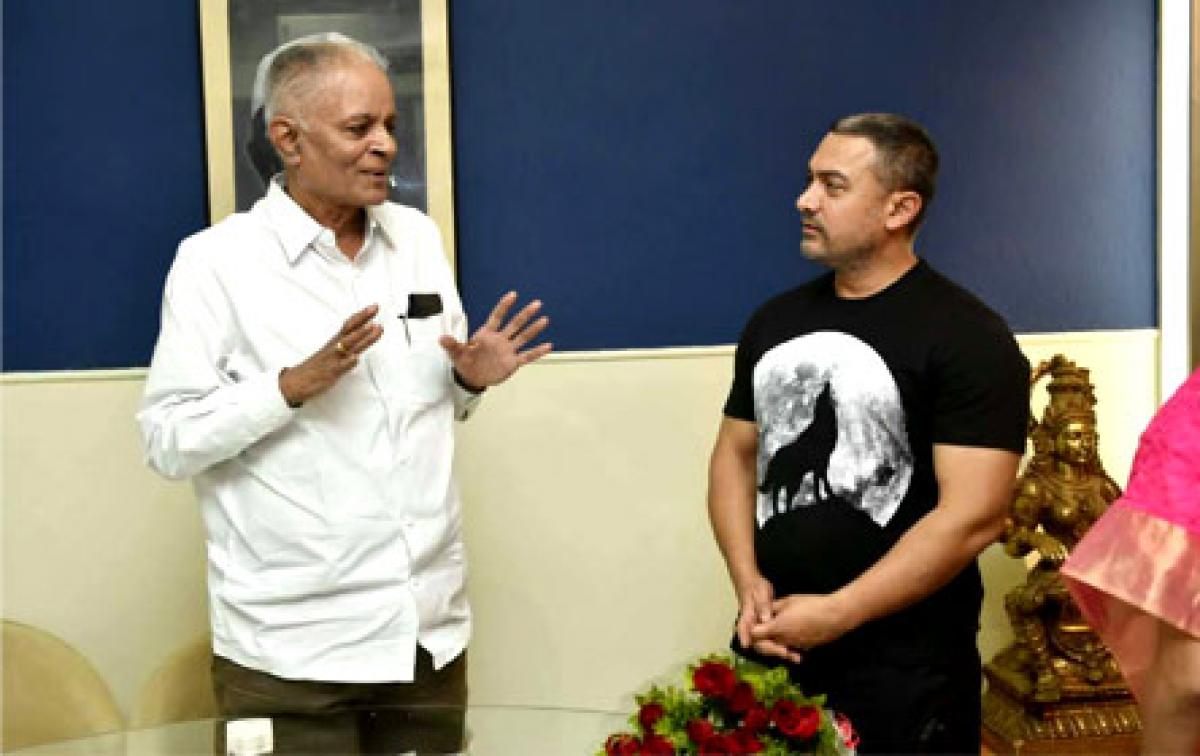 Aamir Khan impressed with Symbiosis Universitys founder