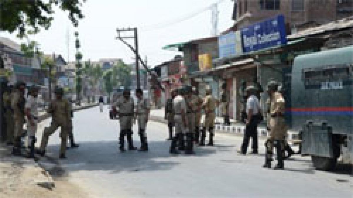 Shutdown hits life in Kashmir Valley