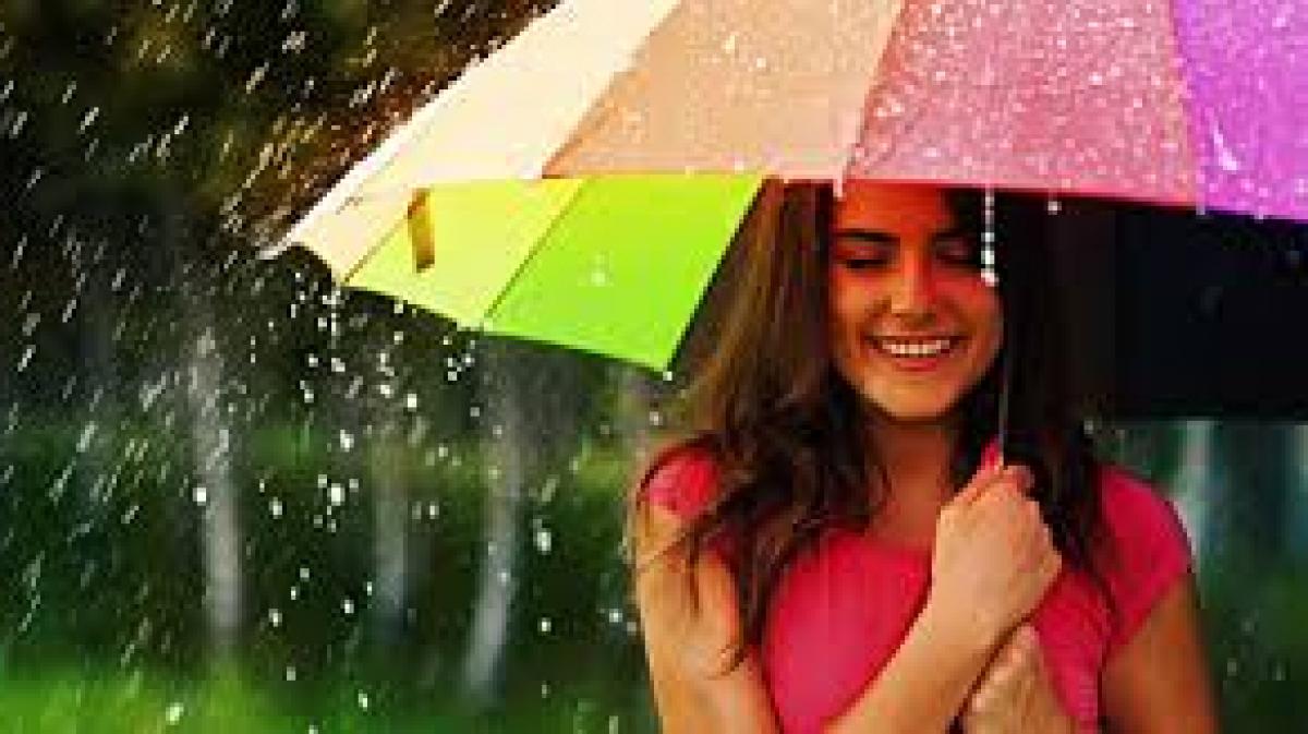 Monsoon fashion tips for working women