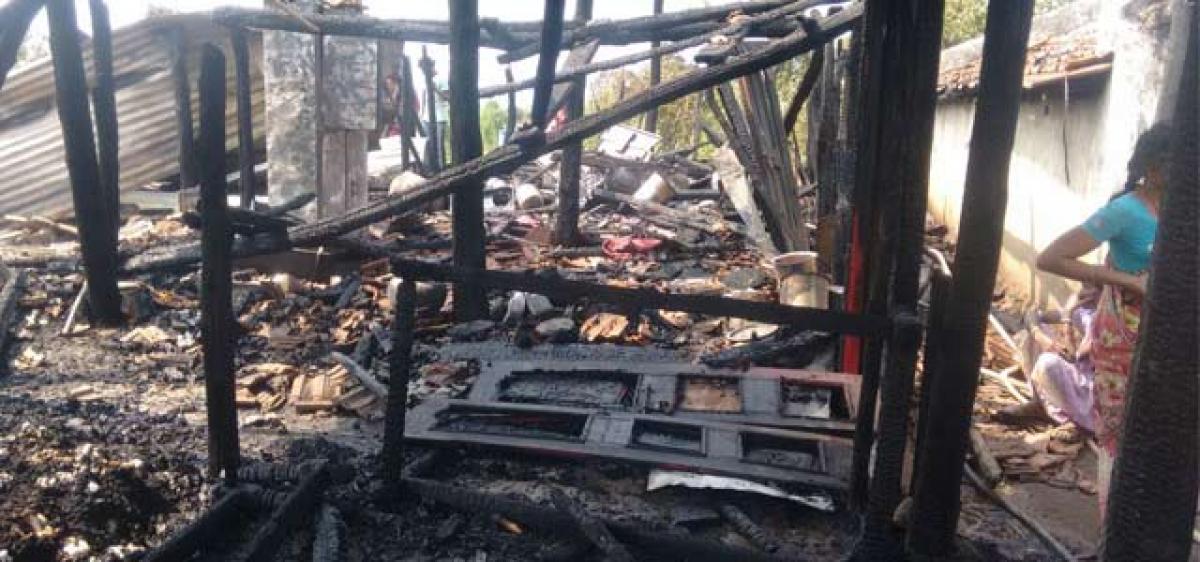 2 houses gutted in cylinder blast