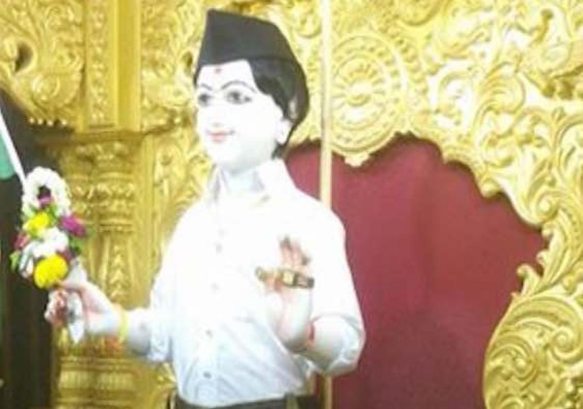 Lord Swaminarayan idol dressed in RSS uniform sparks controversy