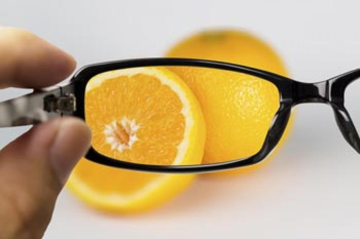 Vitamin C rich diet helps eyes