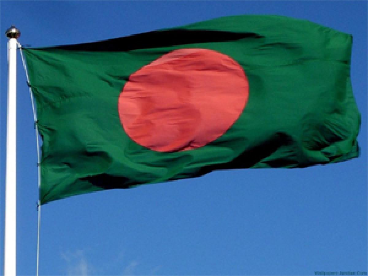 Image of Bangladesh flag used as prayer rug criticised