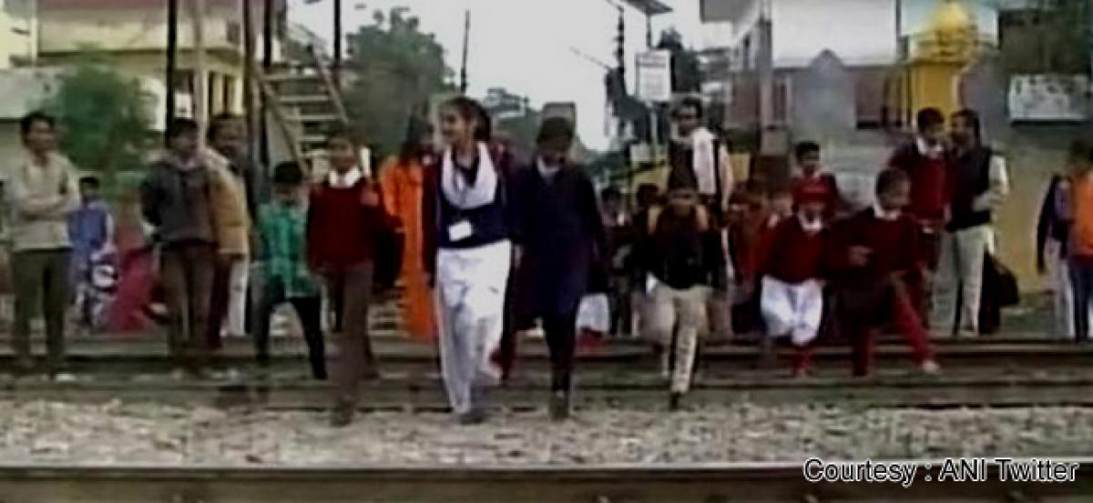 Unsafe crossing at Railway tracks: Modi responds to 11-year-olds letter
