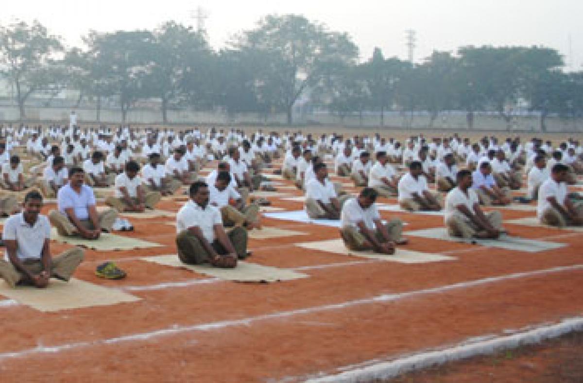 Yoga for police by Patanjali Kendra