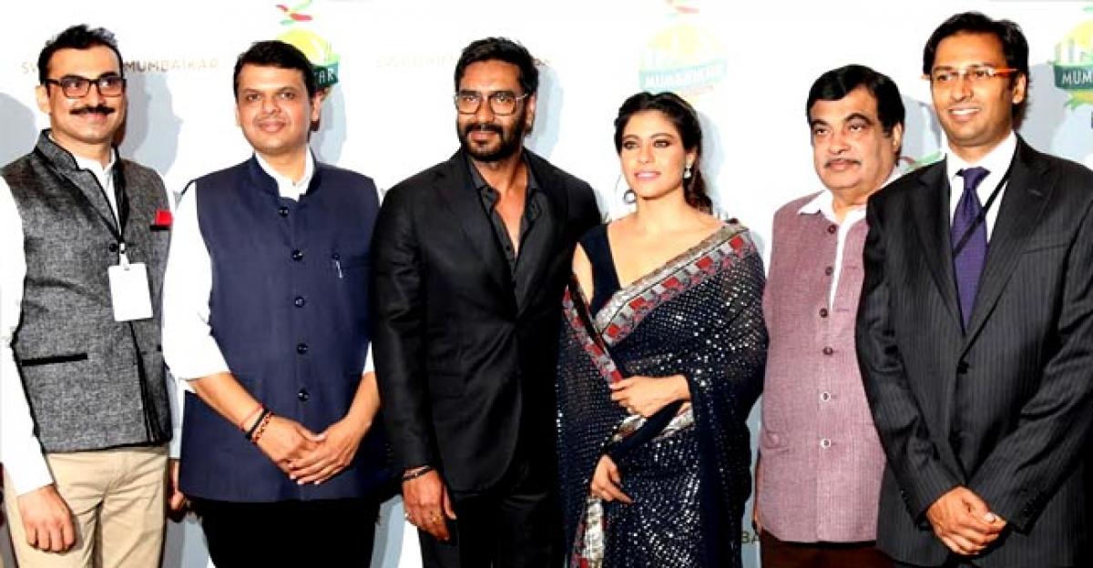 Spotted: Ajay Devgn and Kajol hand in hand